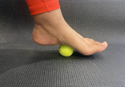 5 Foot Pain Stretches for Women 65+ - Feet First Clinic