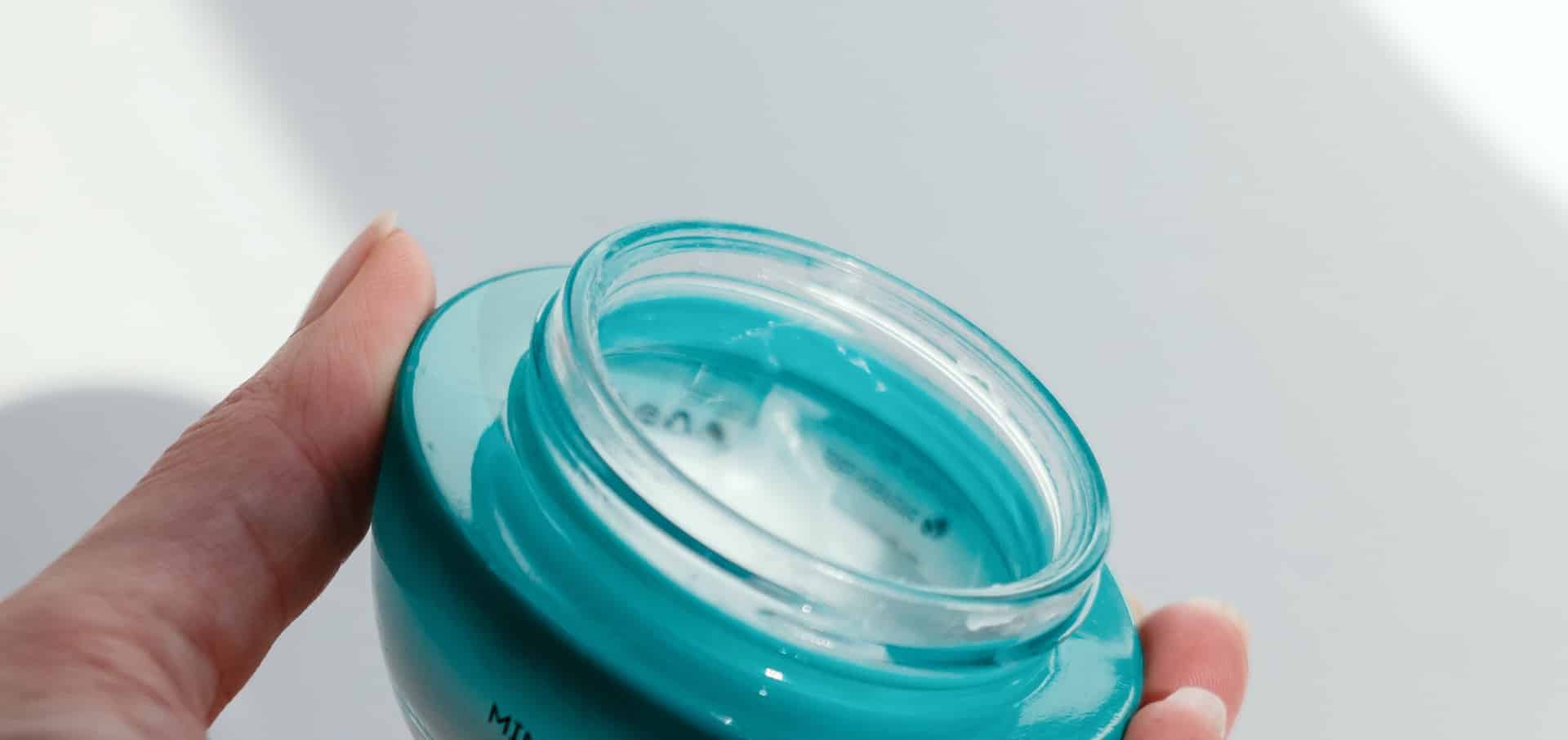 Battling Fall Dryness: Essential Foot Care in Colder Months