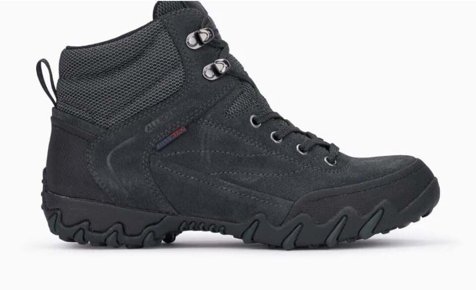 A good hiking boot for travel is the Nigata Tex from Mephisto