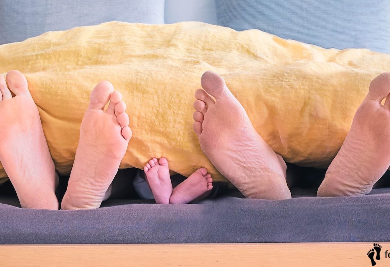 Feet-At-End-Of-Bed-Eliminate-Foot-Odour