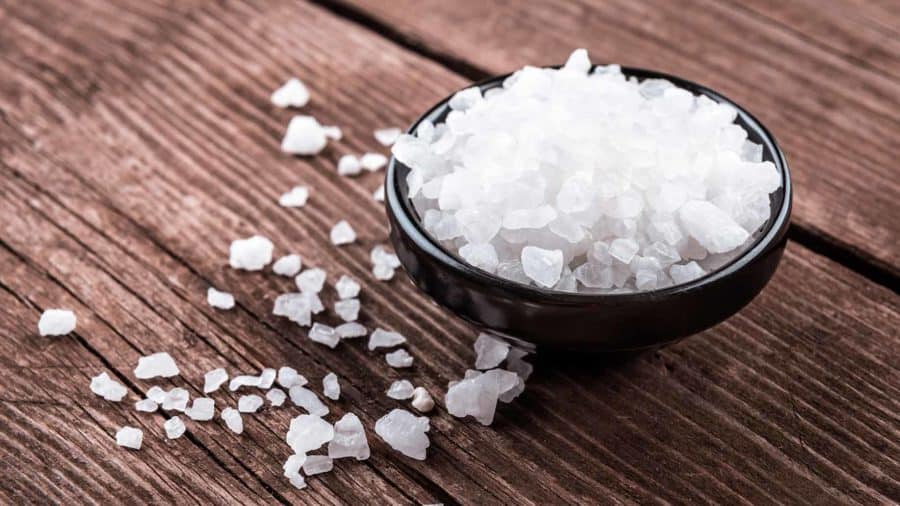 epsom-salt-detox-bath-remove-toxins-diy-naturally