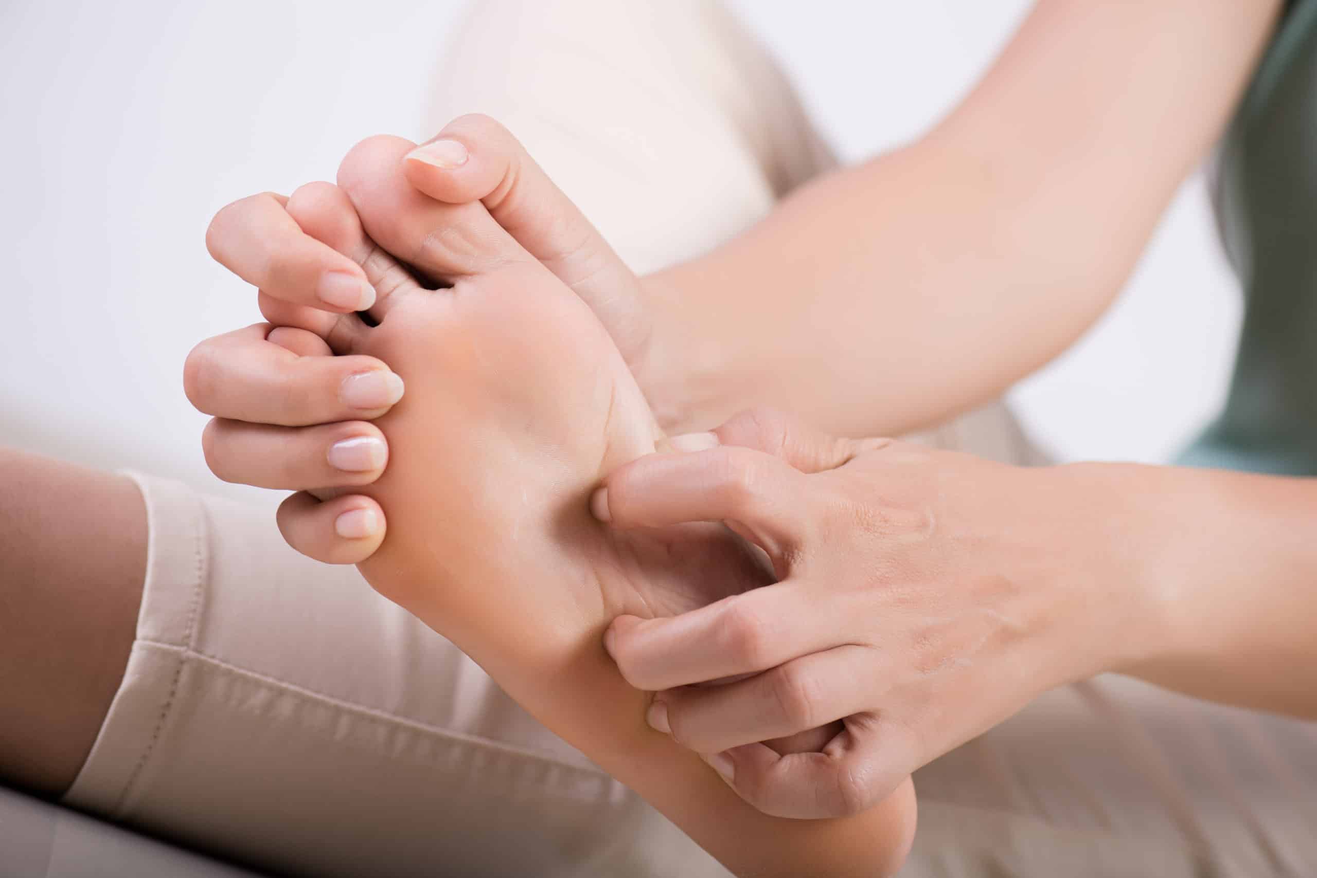 Itchy Feet: Symptoms, Causes, and Treatments | Feet First Clinic